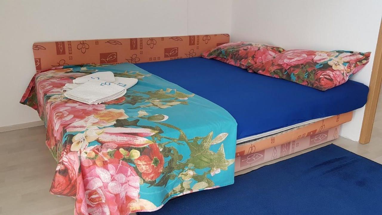ביוגראד נה מורו Apartments Angie מראה חיצוני תמונה