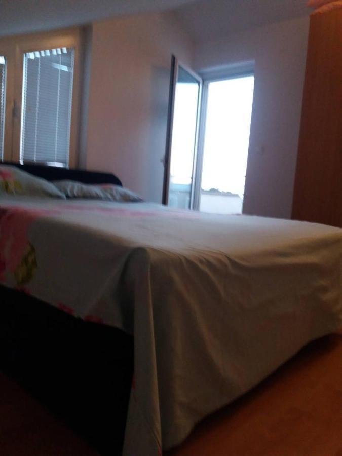 ביוגראד נה מורו Apartments Angie מראה חיצוני תמונה