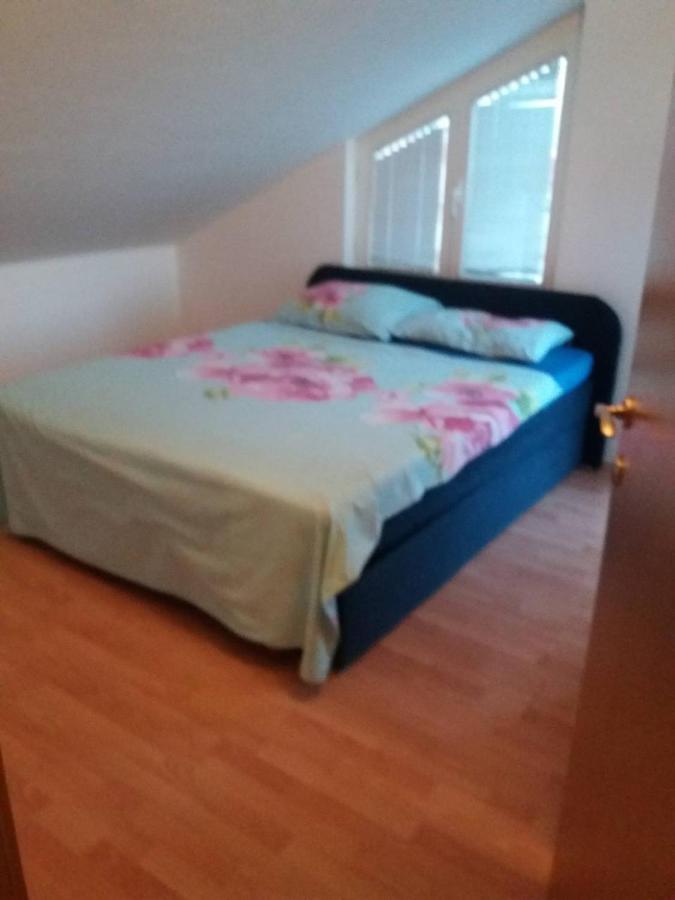 ביוגראד נה מורו Apartments Angie מראה חיצוני תמונה