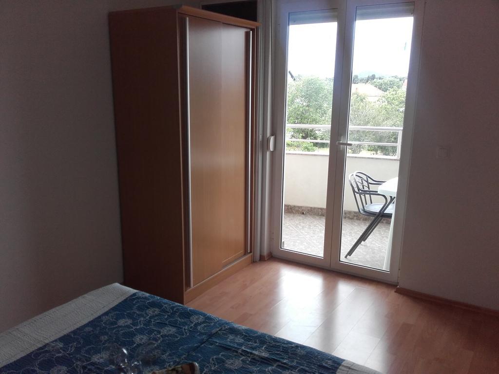 ביוגראד נה מורו Apartments Angie מראה חיצוני תמונה