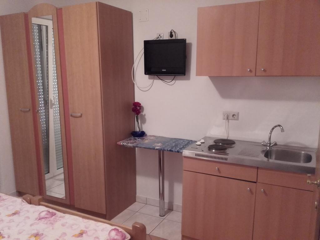 ביוגראד נה מורו Apartments Angie מראה חיצוני תמונה
