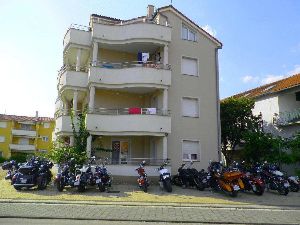ביוגראד נה מורו Apartments Angie מראה חיצוני תמונה